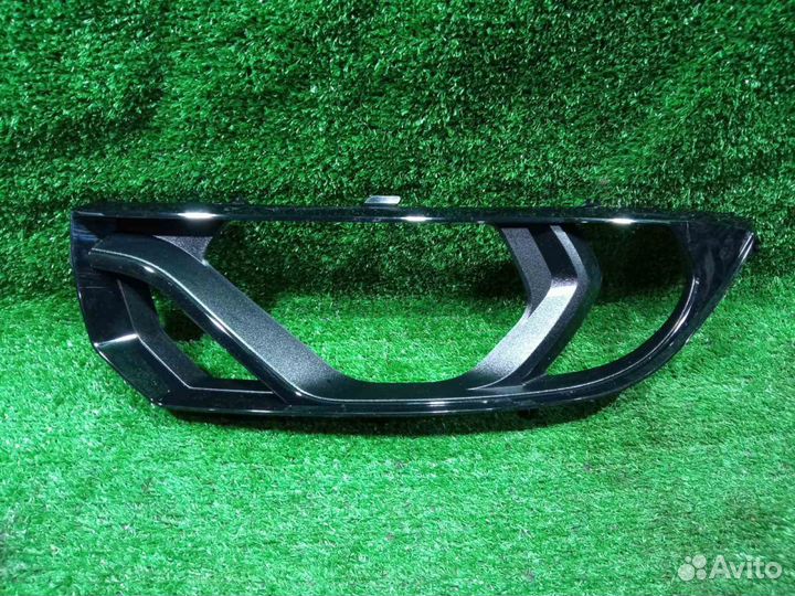 Маска фары Granta FL (18) L б/у