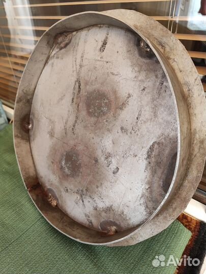 Бак для различных наполнителей:мед,квашенные овощи