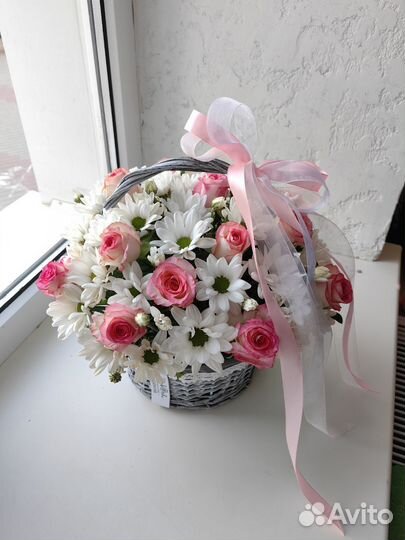 Роза с ромашками