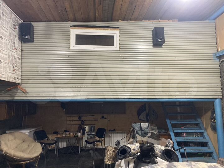 Гараж, > 30 м²