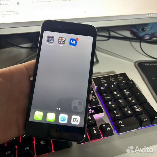 iPhone 8 Plus, 64 ГБ