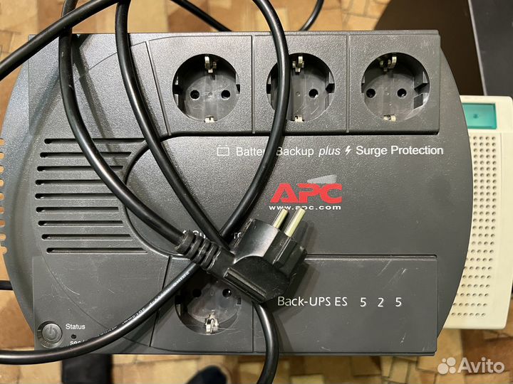 Ибп с акумулятором бесперебойник apc 525