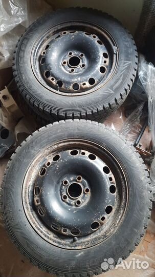 Dunlop SP Winter Ice 02 185/60 R15 82T