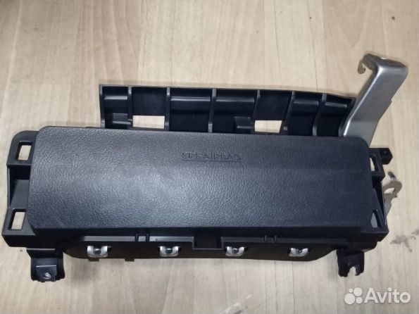 Подушка в колено Лексус нх 200 300