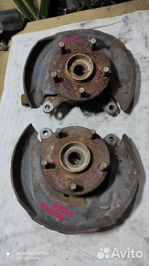 Кулак поворотный правый Toyota Camry/Vista CV30