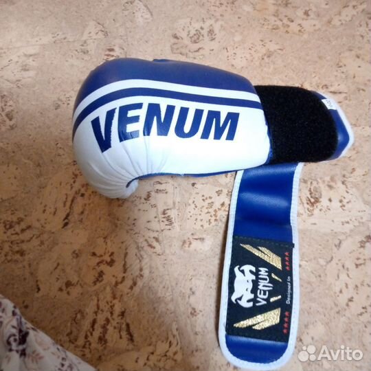 Боксерские перчатки 10 12 14 oz venum