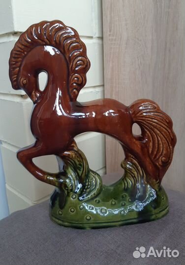 Статуэтка Конь. Старая гжель. Майолика. Керамика