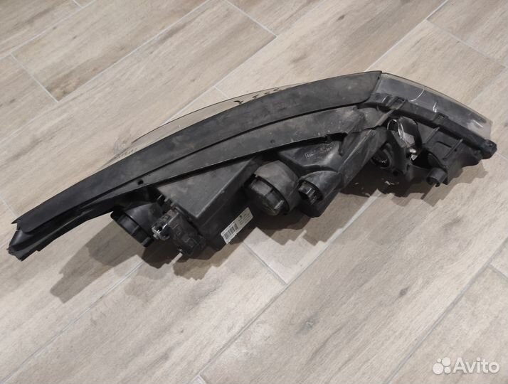 Фара битая левая Kia Sportage 2012