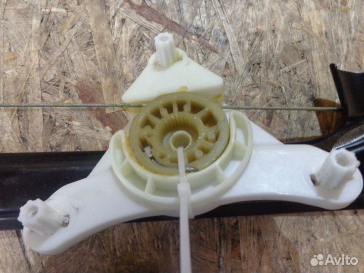 Стеклоподъемник Mercedes-Benz C-Class W204