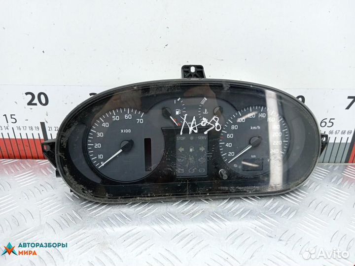 Щиток приборов (приборная панель) Renault Scenic