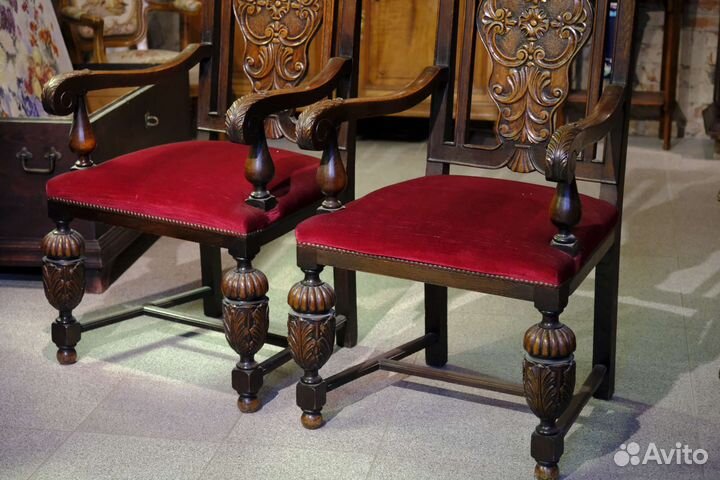 Антикварные парные кресла