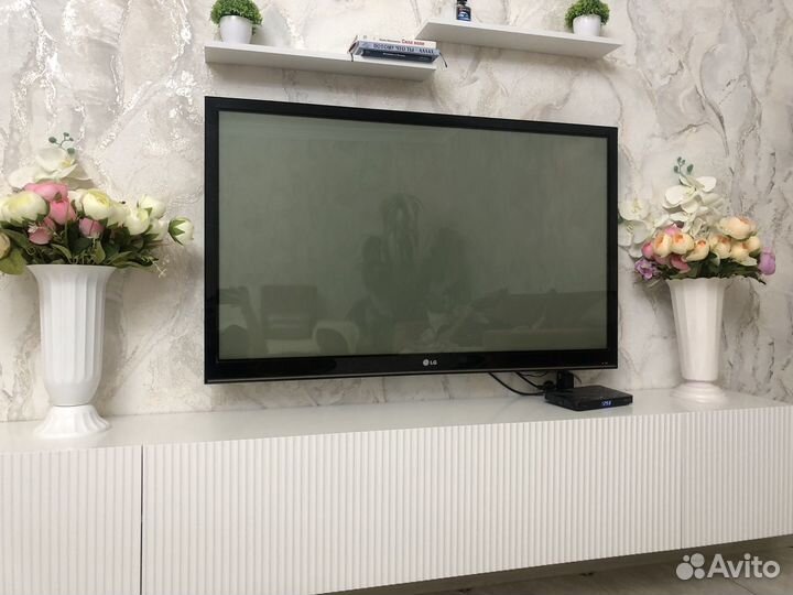 Плазменный телевизор LG