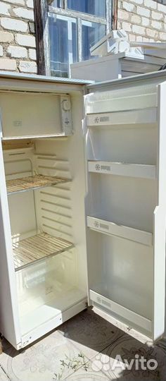 Холодильник маленький Саратов