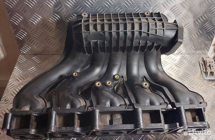 Впускной коллектор Mercedes C W203