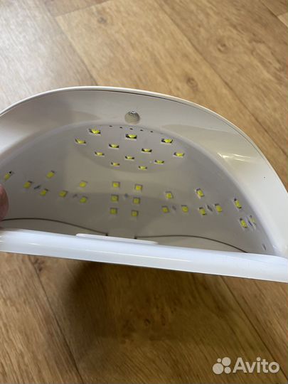 Лампа для ногтей