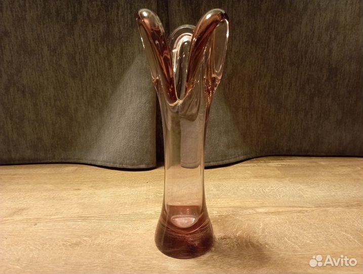 Ваза для цветов. Цветное гутное стекло