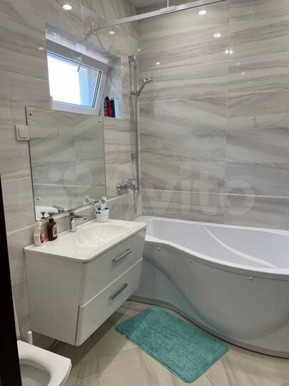 Дом 179,6 м² на участке 4,6 сот.