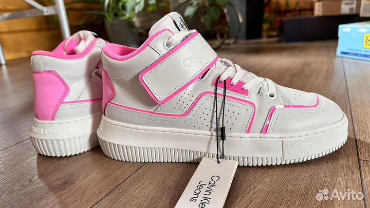 Красовки женские calvin klein