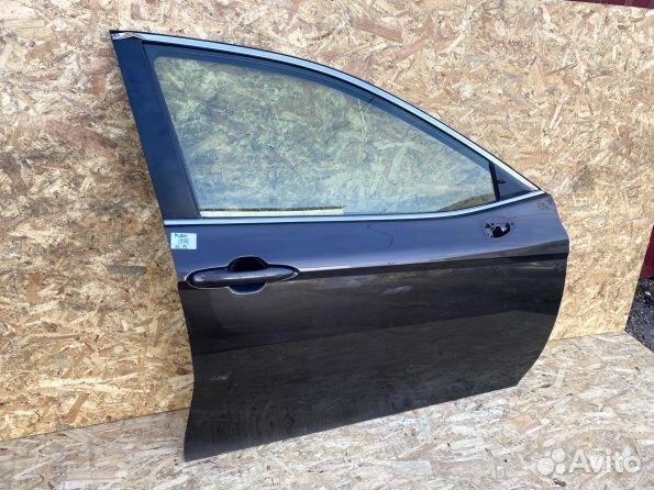 Toyota Camry 70 Дверь