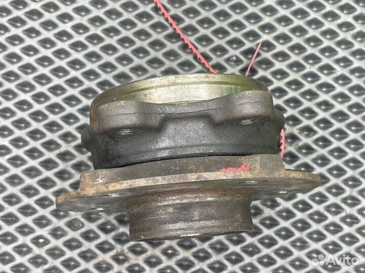 Ступица передняя Audi A8 D4/4H 2011