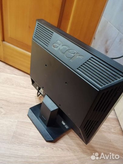 Монитор 17 дюймов