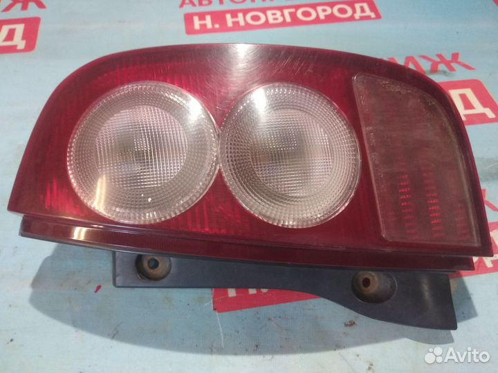 Фонарь задний правый Ниссан Микра