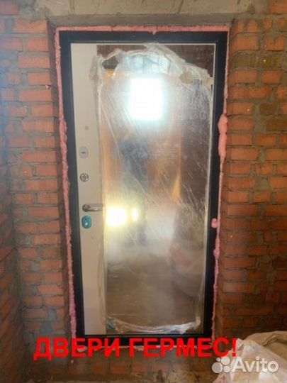 Толстая входная дверь с отличной шумоизоляцией