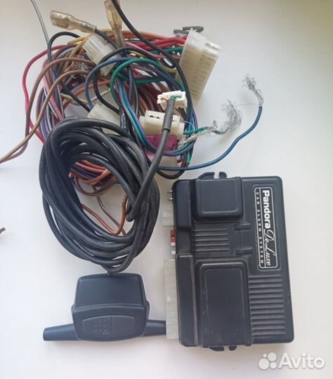 Автосигнализация Пандора1000