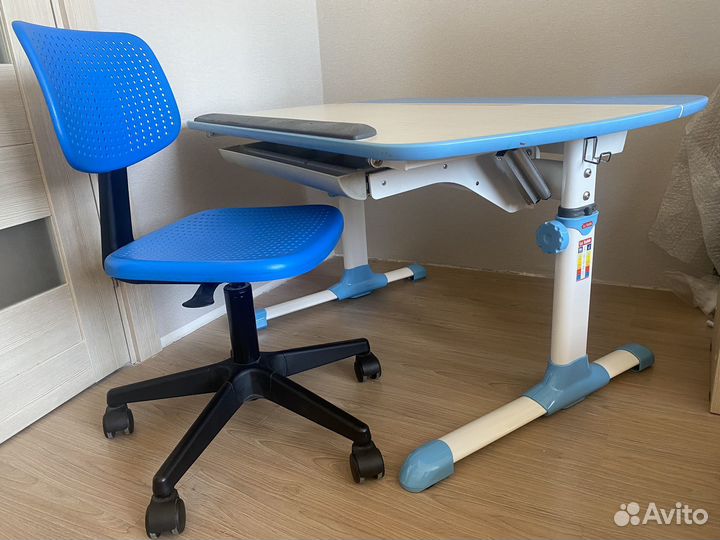 Растущая парта для школьника + стул IKEA
