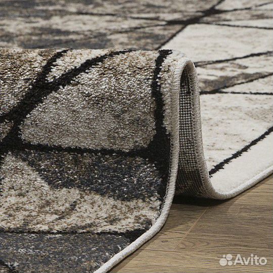 Ковер размером : 1.60х2.30 (№ 31103) новый