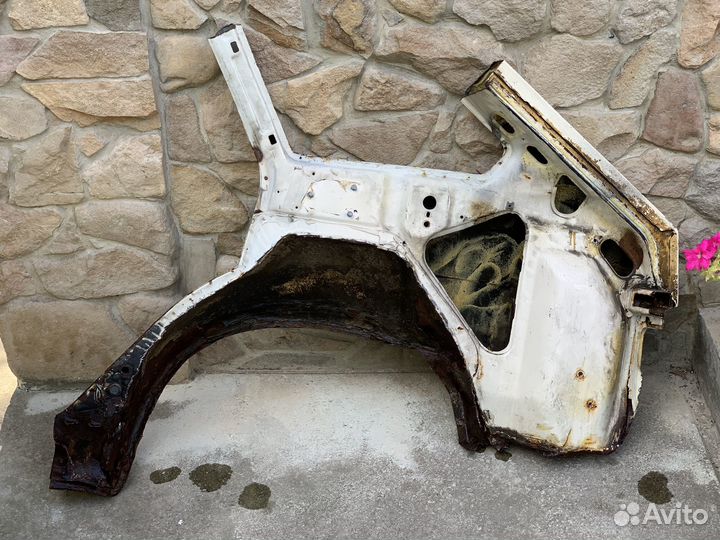 Заднее правое крыло ваз 2114
