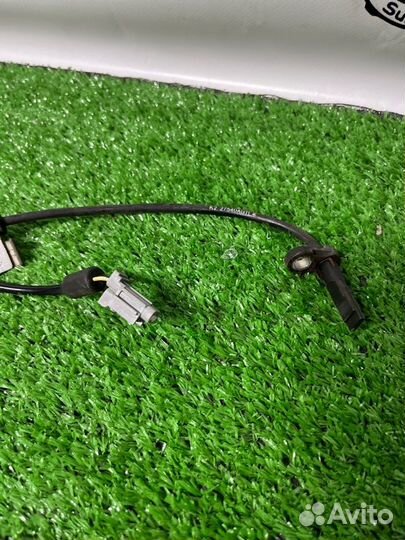 Датчик ABS передний левый Subaru Forester SH5