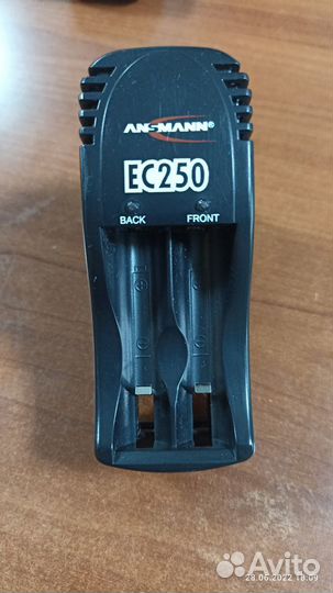 Зарядное устройство для аккумуляторов AA