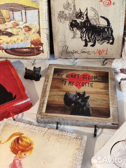 Маленькая ключница вешалка скотч-терьер