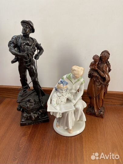 Старинная статуэтка