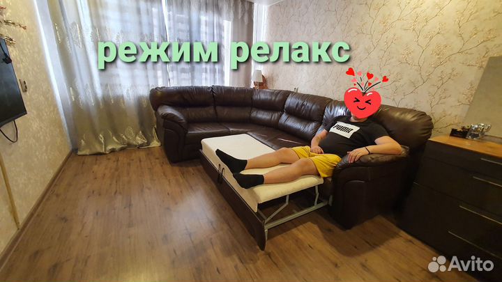 Кожаный угловой диван бу