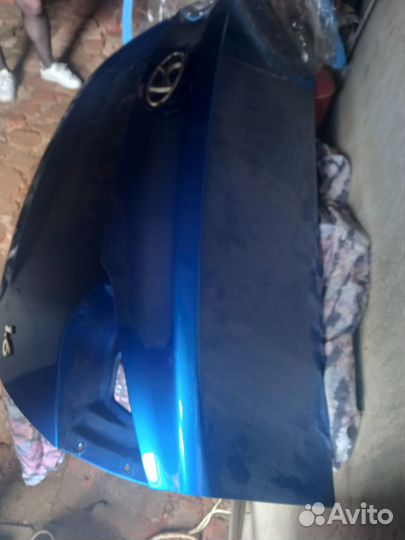 Крышка багажника на Hyundai solaris 2 2017 года