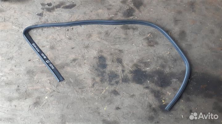 Уплотнитель двери передней Opel Corsa D 2006-2015