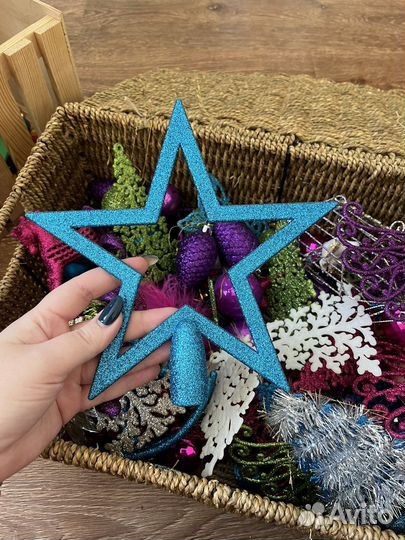 Новогодние игрушки на елку