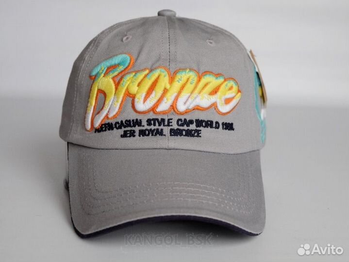 Классическая бейсболка 