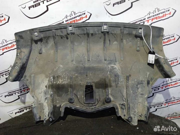 Защита Двигатель BMW X5 X6 E70 E71 центр 517572339