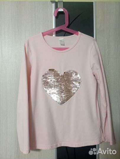 Кофточка с пайетками 140