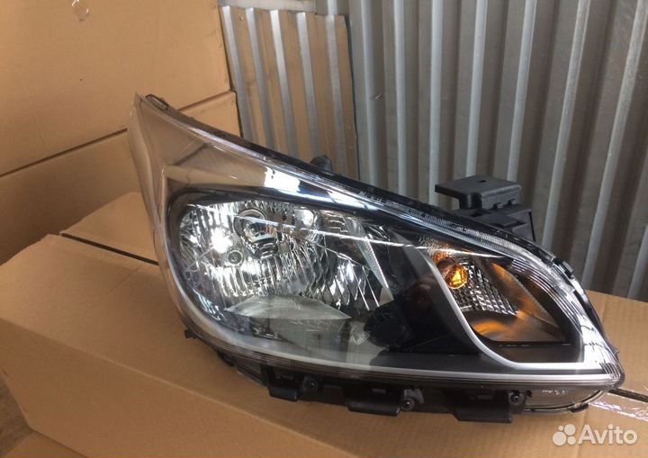 Фара Kia Rio 4 X-Line 2017-2021 левая правая