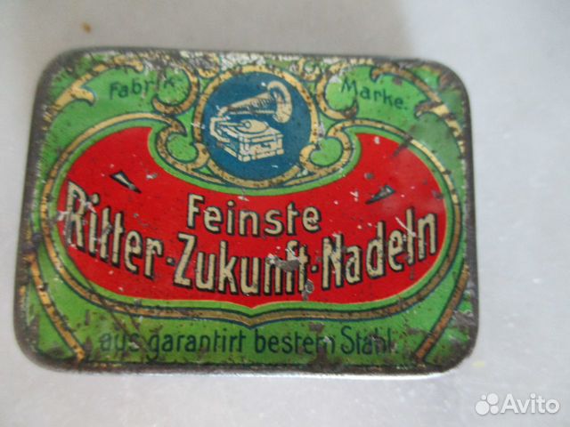 Жестяная дореволюционная коробочка