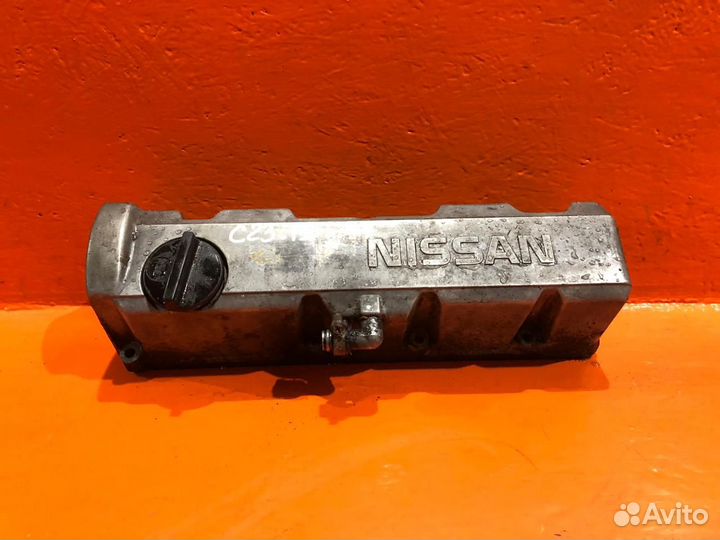 Крышка клапанов nissan serena *C23