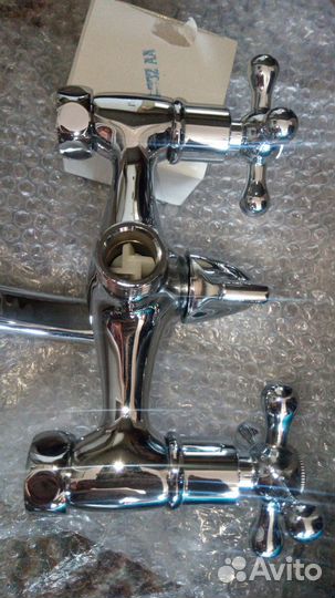 Смеситель с длинным краном для ванной Китай новый