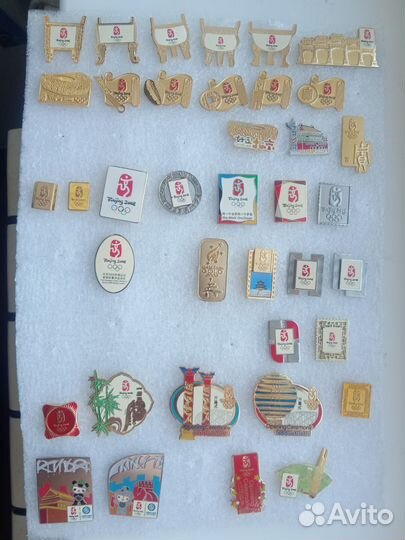 Значки(официальные знаки Олимпийских игр) 2