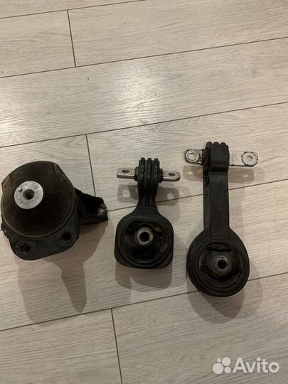 Опоры двигателя Honda Civic 8 4D