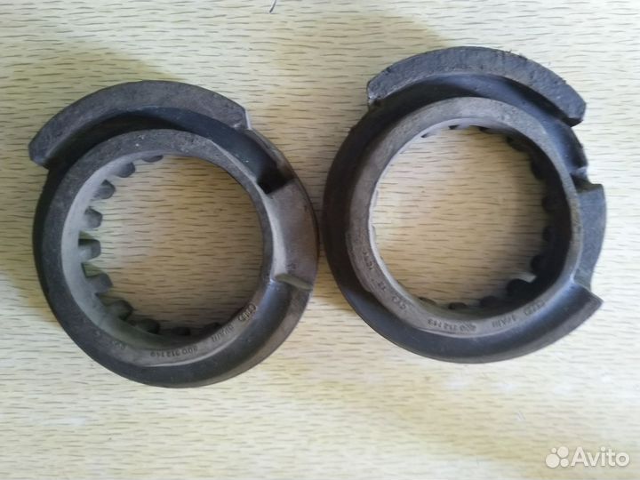 Проставки задние, верхние,Ауди 80 б4, оригинал