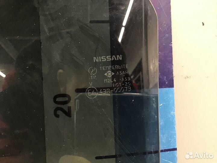 Стекло двери задней правой Nissan Murano (Z50) 200